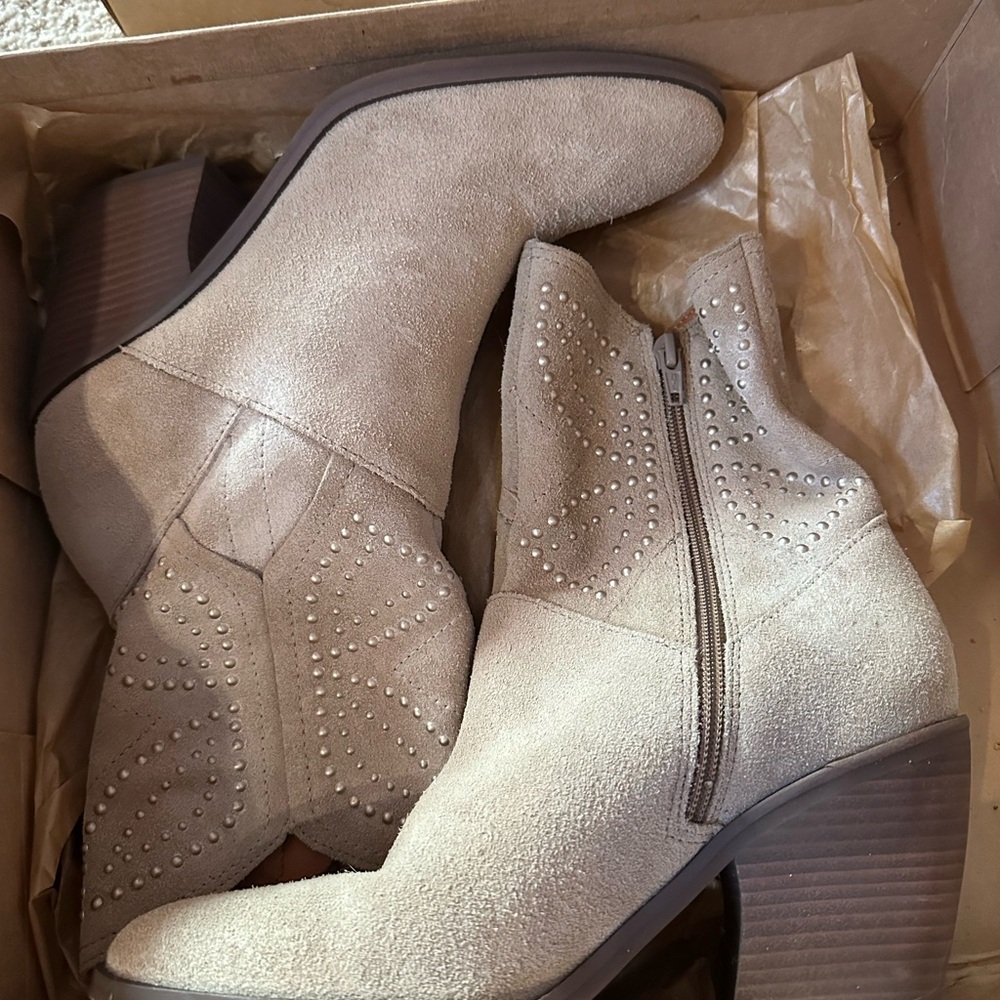 Lucky Brand Taupe Suede Studded Ankle Booties